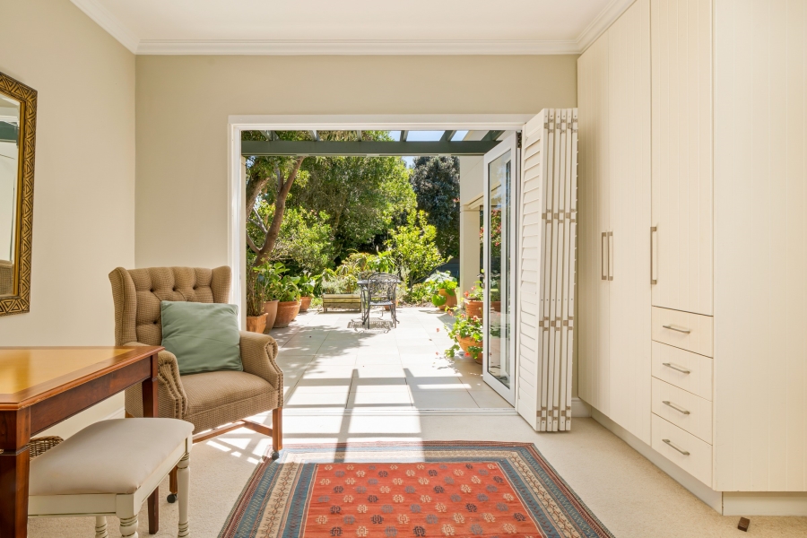 4 Bedroom Property for Sale in Leisure Isle Western Cape